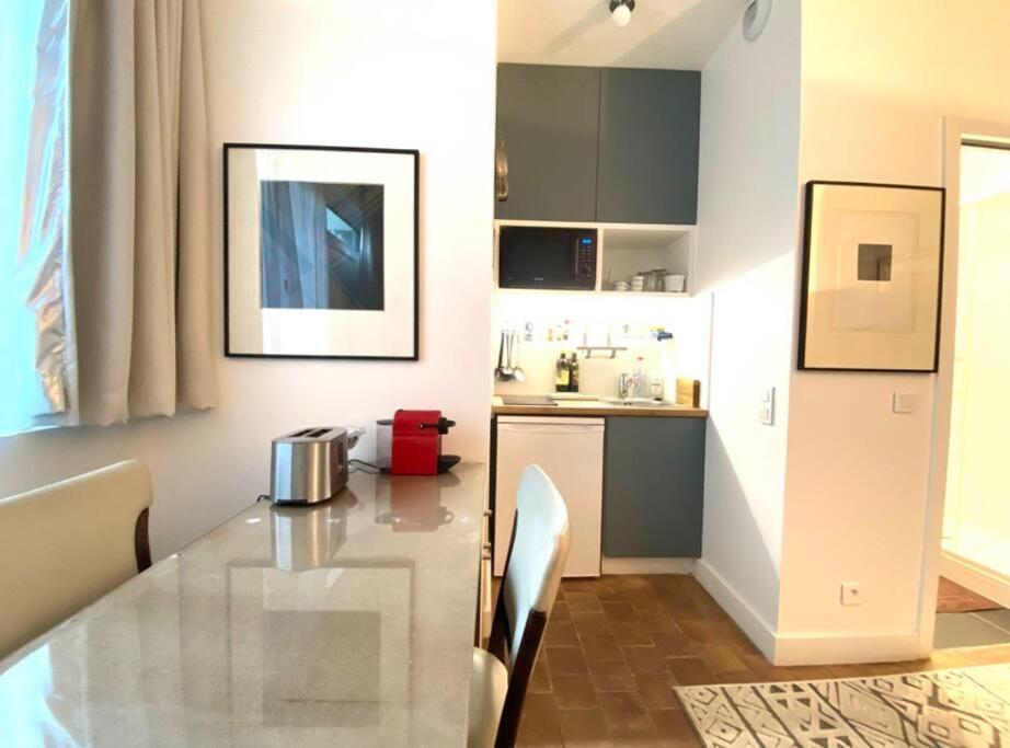 Tres Joli Studio En Plein Coeur Du 11Eme Paris Eksteriør billede